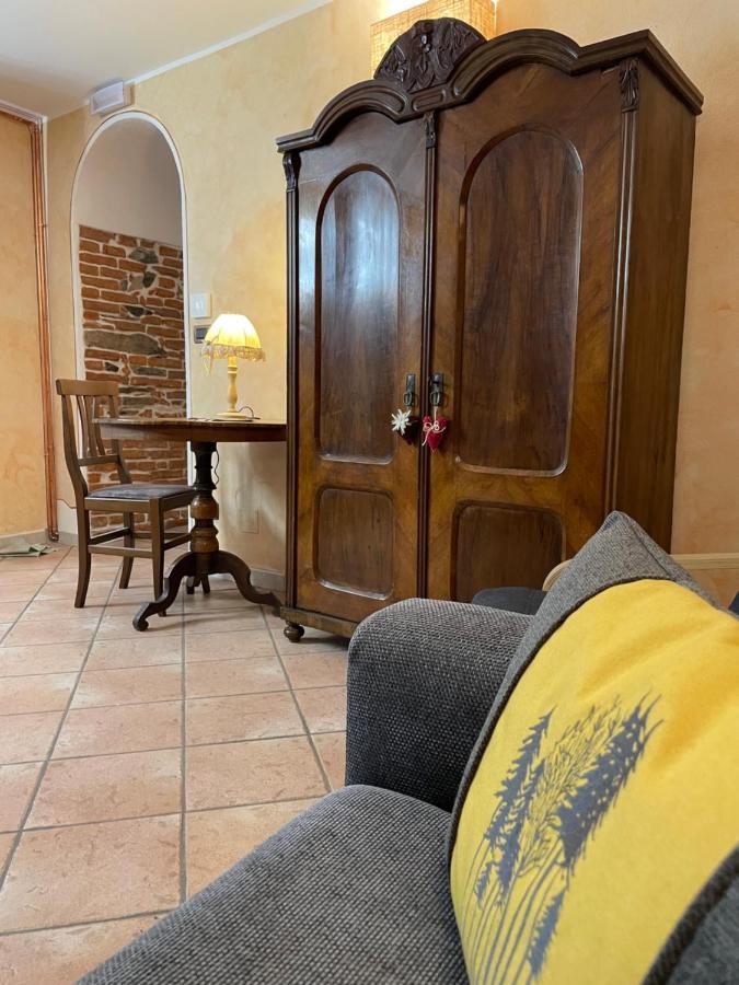 Nel Vecchio Borgo Apartment Verres Exterior photo
